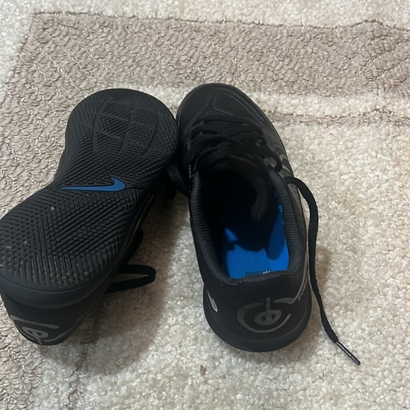 Nike indoor soccer shoes - Picture 4 of 5